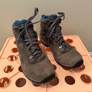 Women’s Brown Hiking Boots